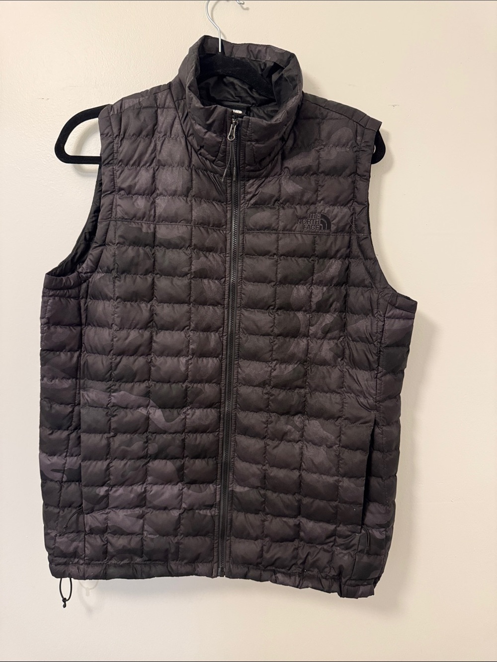 The North Face Women's ThermoBall Eco Black Camo Vest Large